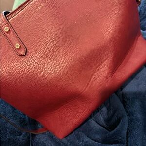 **SOLD** Poppy & Peonies Go Getter Tote in Berry